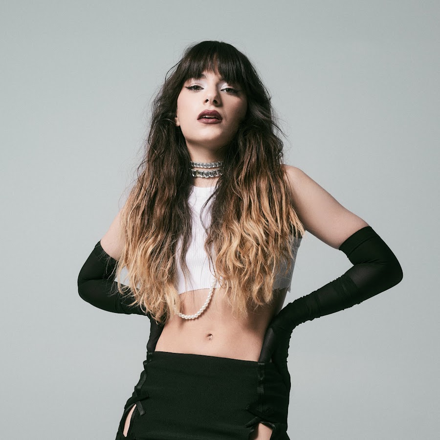 Alexandra Căpitănescu - YouTube